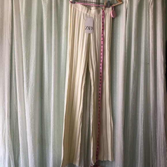 Ribbed flared white pant - Picture 8 of 10